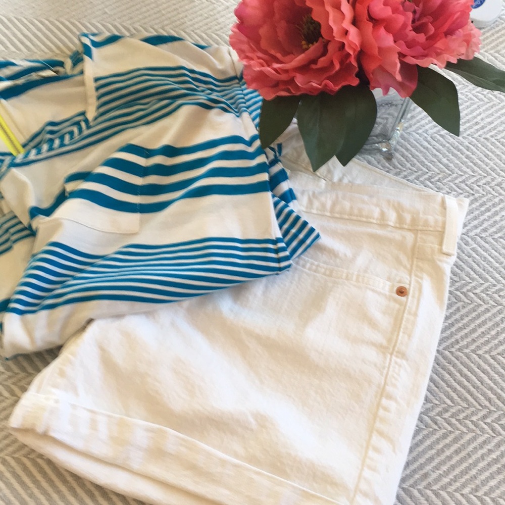 Levi’s white denim shorts